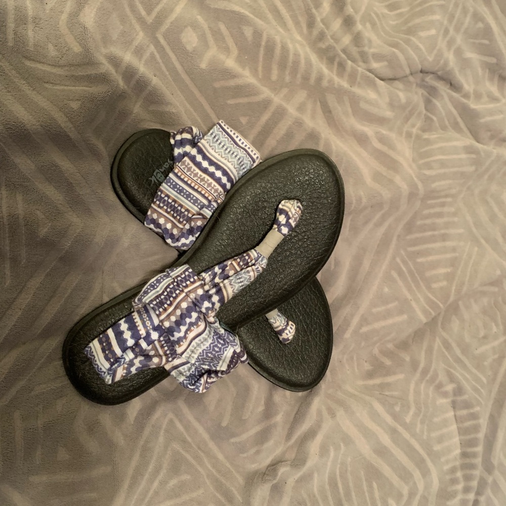 Sanuk Sandals Size 9